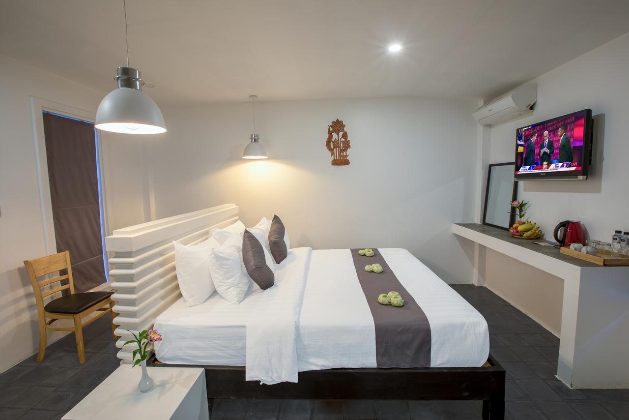 Ashia Hotel & Lounge Сіємреап Екстер'єр фото